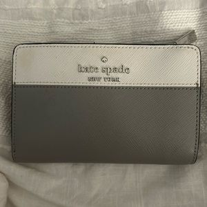 Kate spade light grey & white wallet